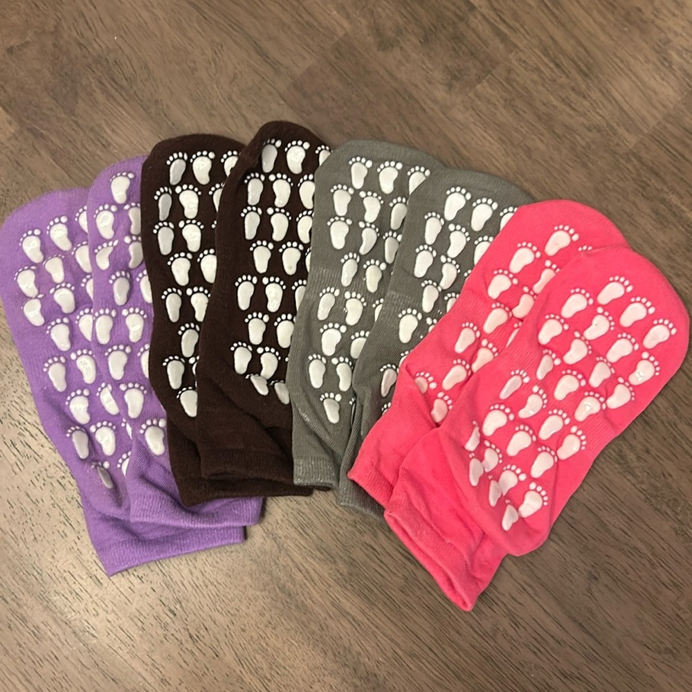Anti Slip Socks 4pk NWOT